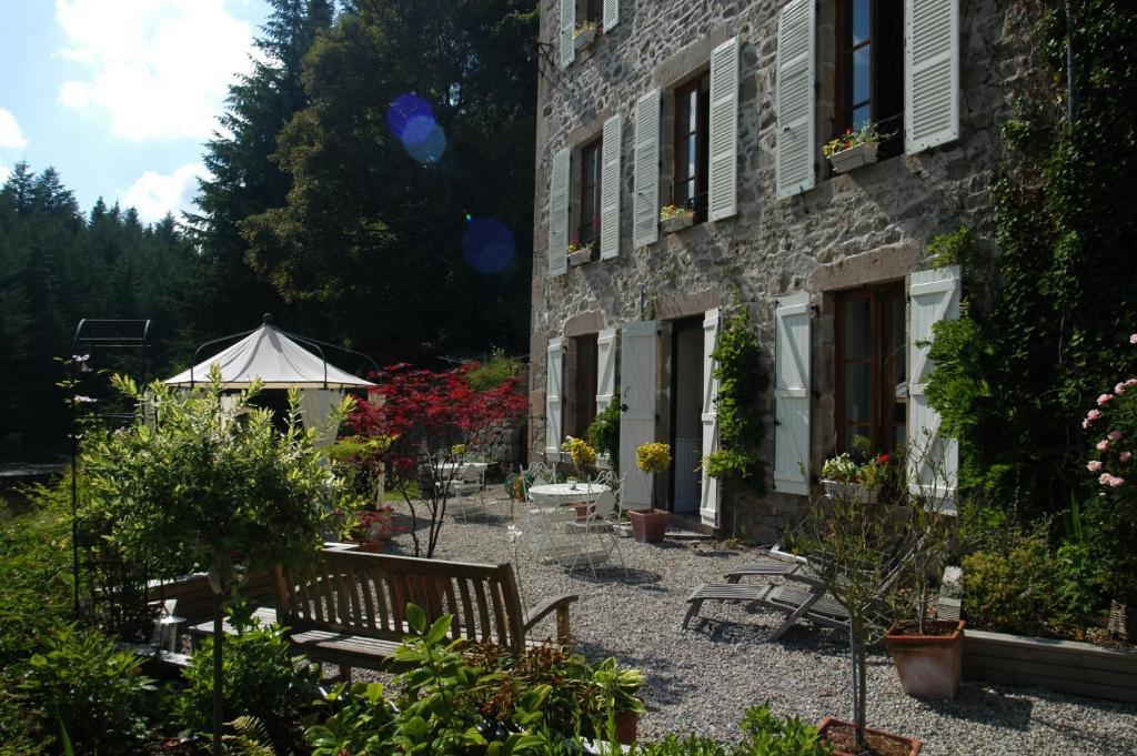 Bed and Breakfast Le Moulin Des Farges Meymac Exteriér fotografie