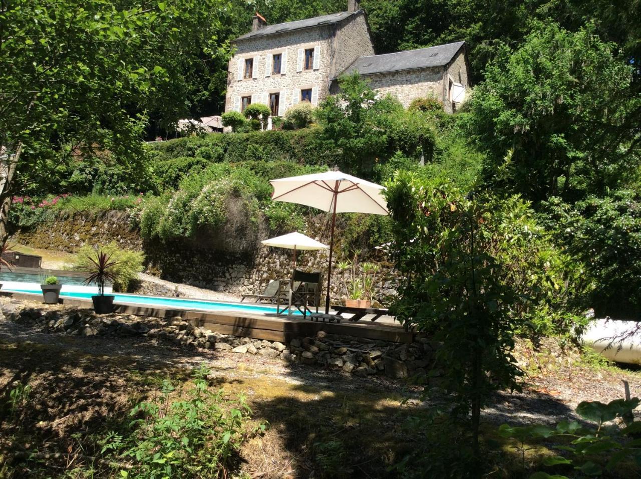 Bed and Breakfast Le Moulin Des Farges Meymac Exteriér fotografie